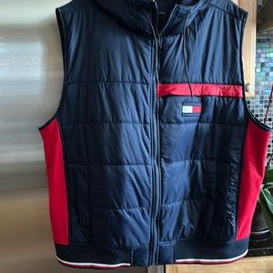 Hilfinger insulator puffer hooded vest